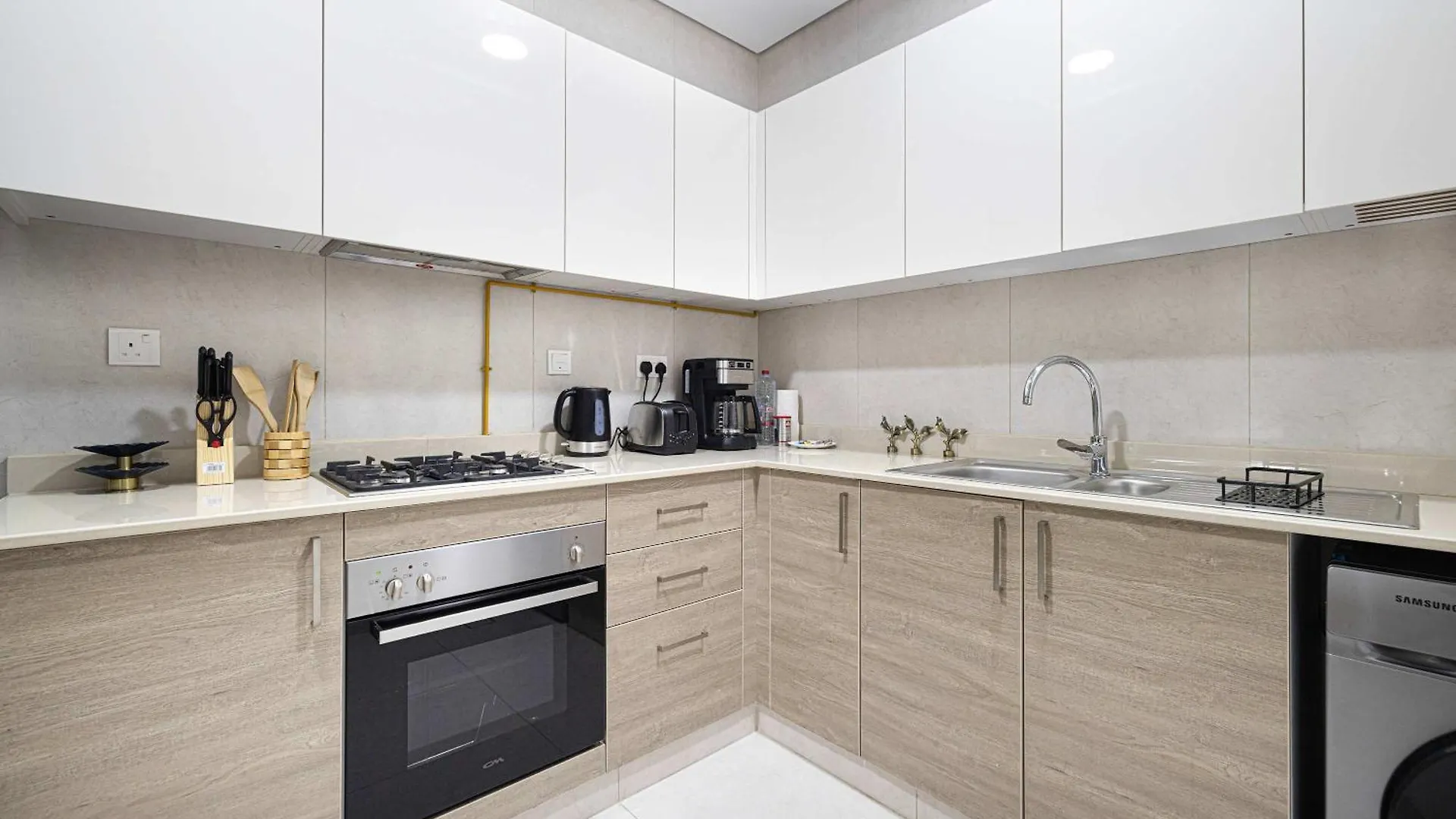 Urban 1Br City View In The Bay Business Bay Dubai